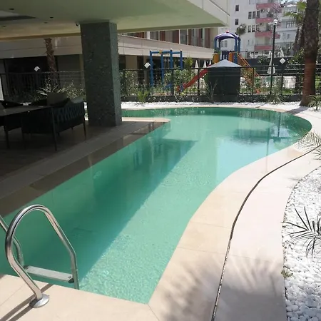Apartmán Уютные Апартаменты В Центре Алании В 100 М От Моря