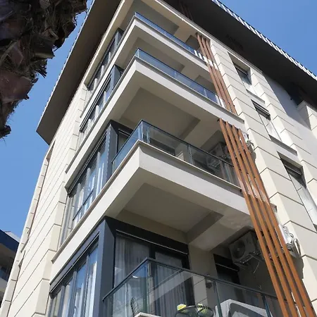 Apartmán Уютные Апартаменты В Центре Алании В 100 М От Моря